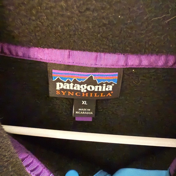 Patagonia Black and Blue Men's Pullover - Picture 2 of 2